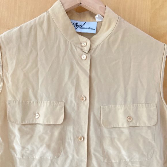 100% silk Peter Nygard sleeveless shirt in pale yellow (pre-owned) - Picture 4 of 5